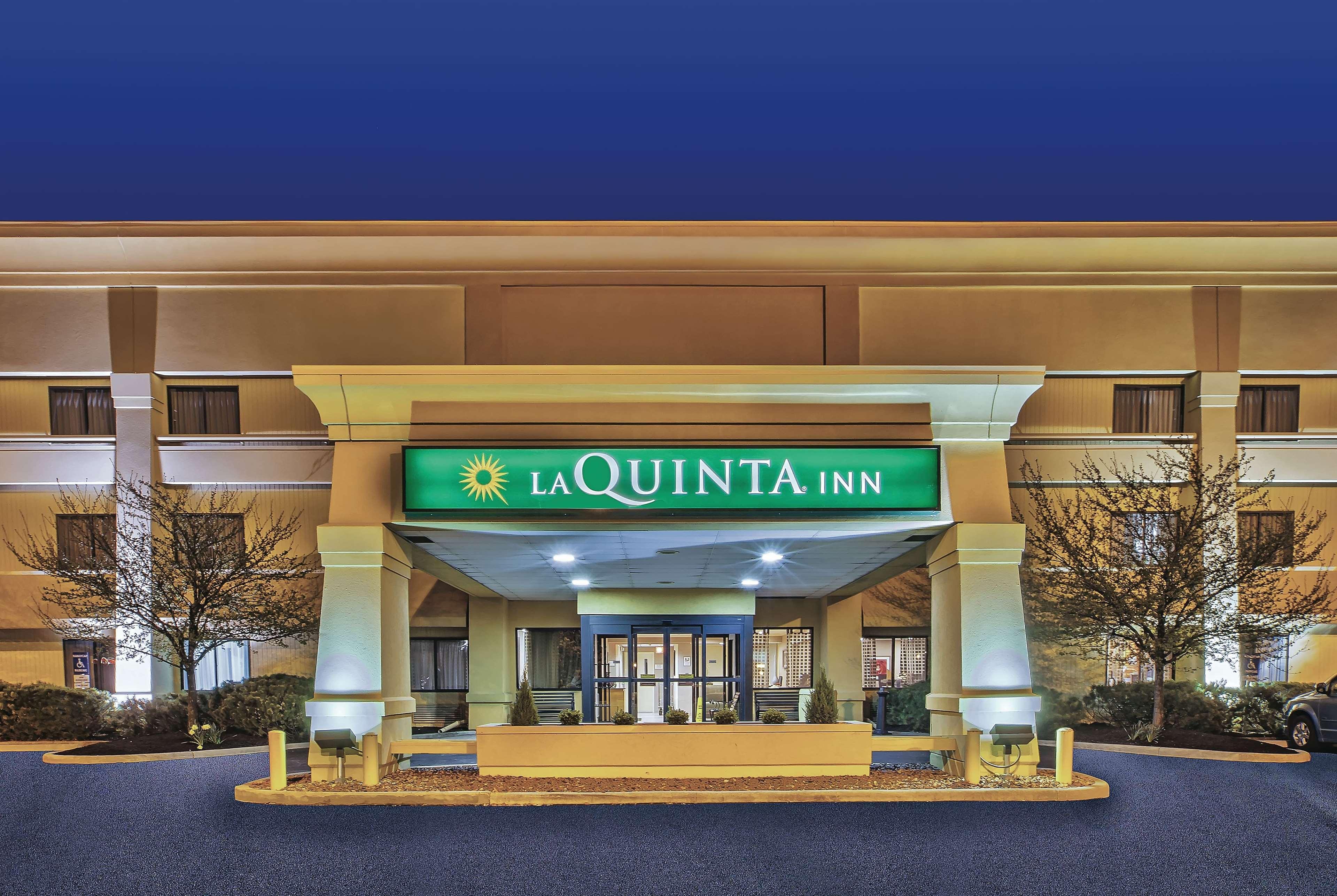 La Quinta Inn By Wyndham Toledo Perrysburg Exterior photo